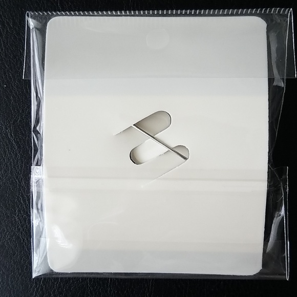 Fleur de Lis pin - Picture 2 of 3